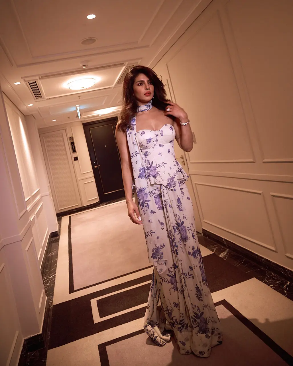 Priyanka Chopra latest glamour show (1)