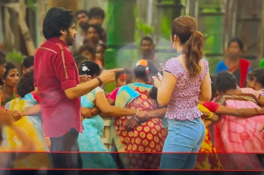 Raashii Khanna Shares Pawan Kalyan Ustaad Bhagat Singh Working Stills