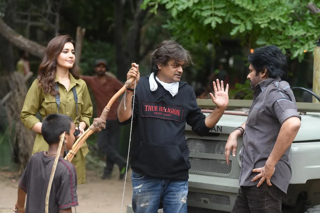 Raashii Khanna Shares Pawan Kalyan Ustaad Bhagat Singh Working Stills