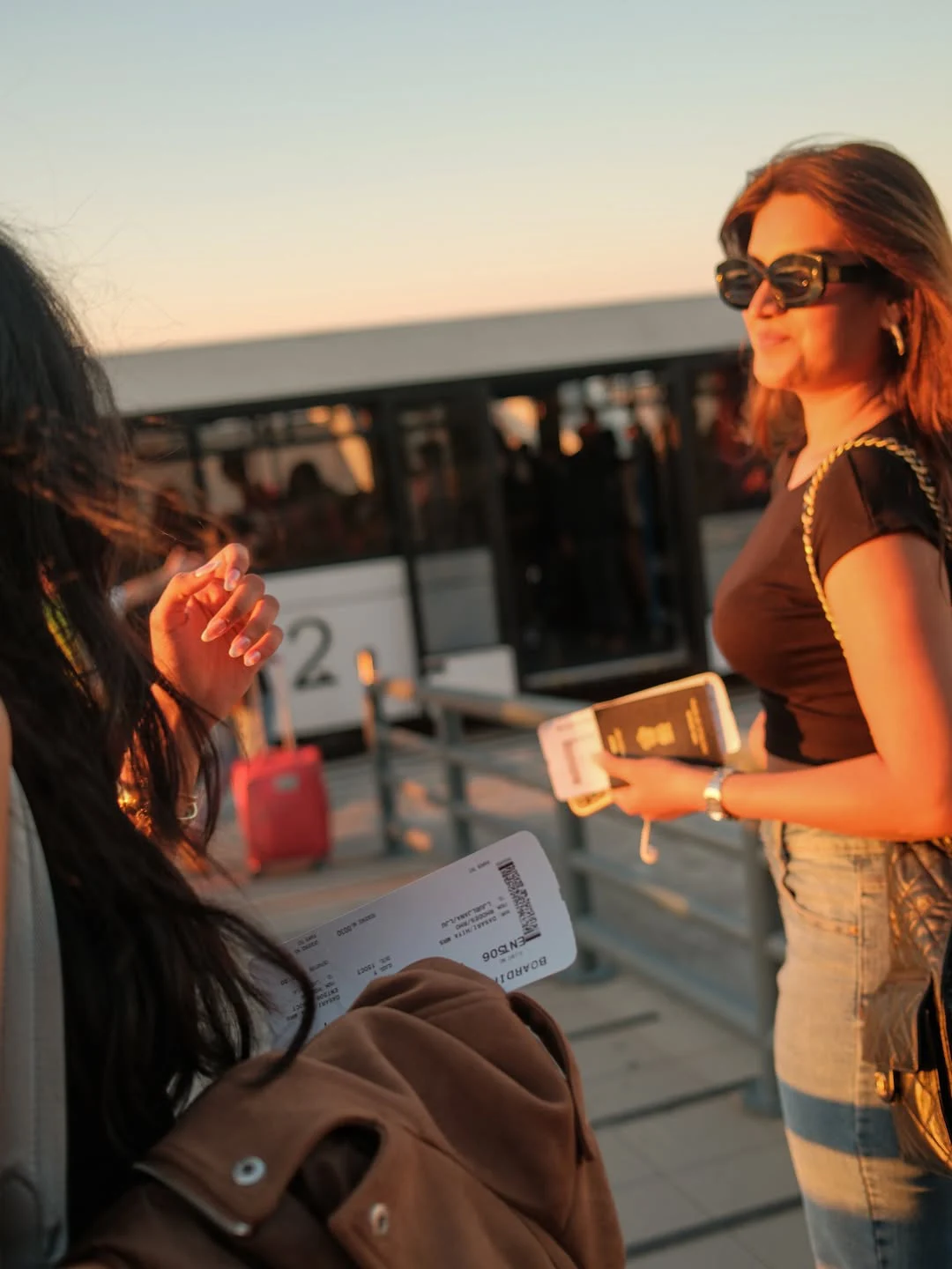 Director Maruthi Daughter Hiya Shares Prabhas Rajasaab Working Stills