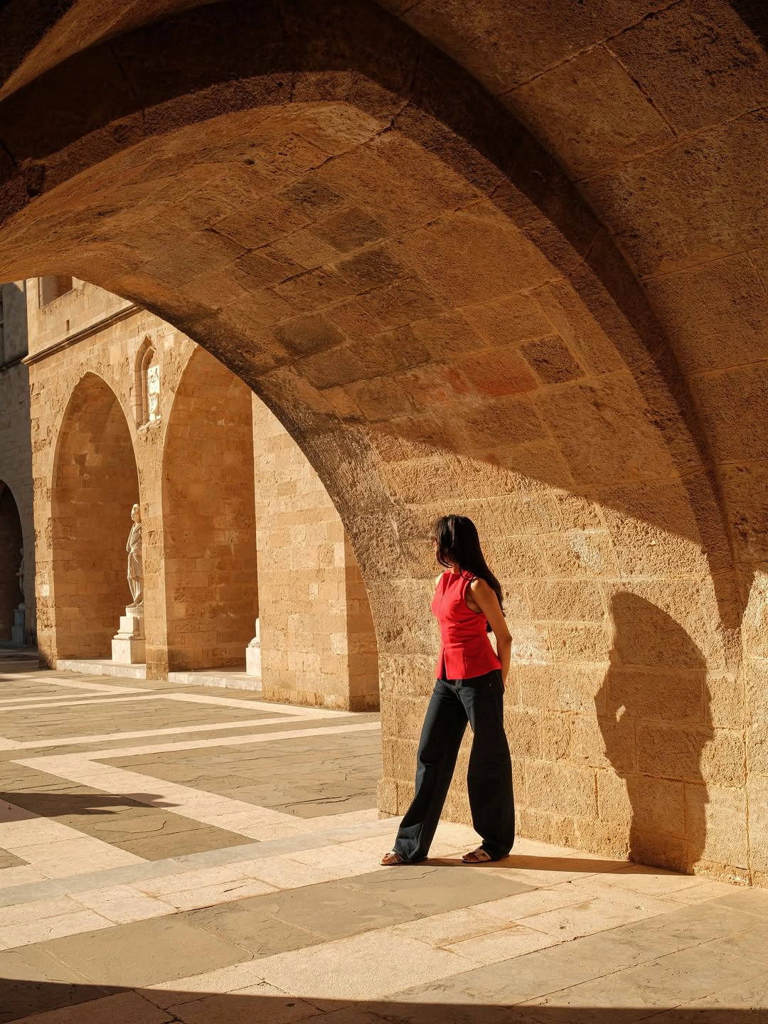 Director Maruthi Daughter Hiya Shares Prabhas Rajasaab Working Stills