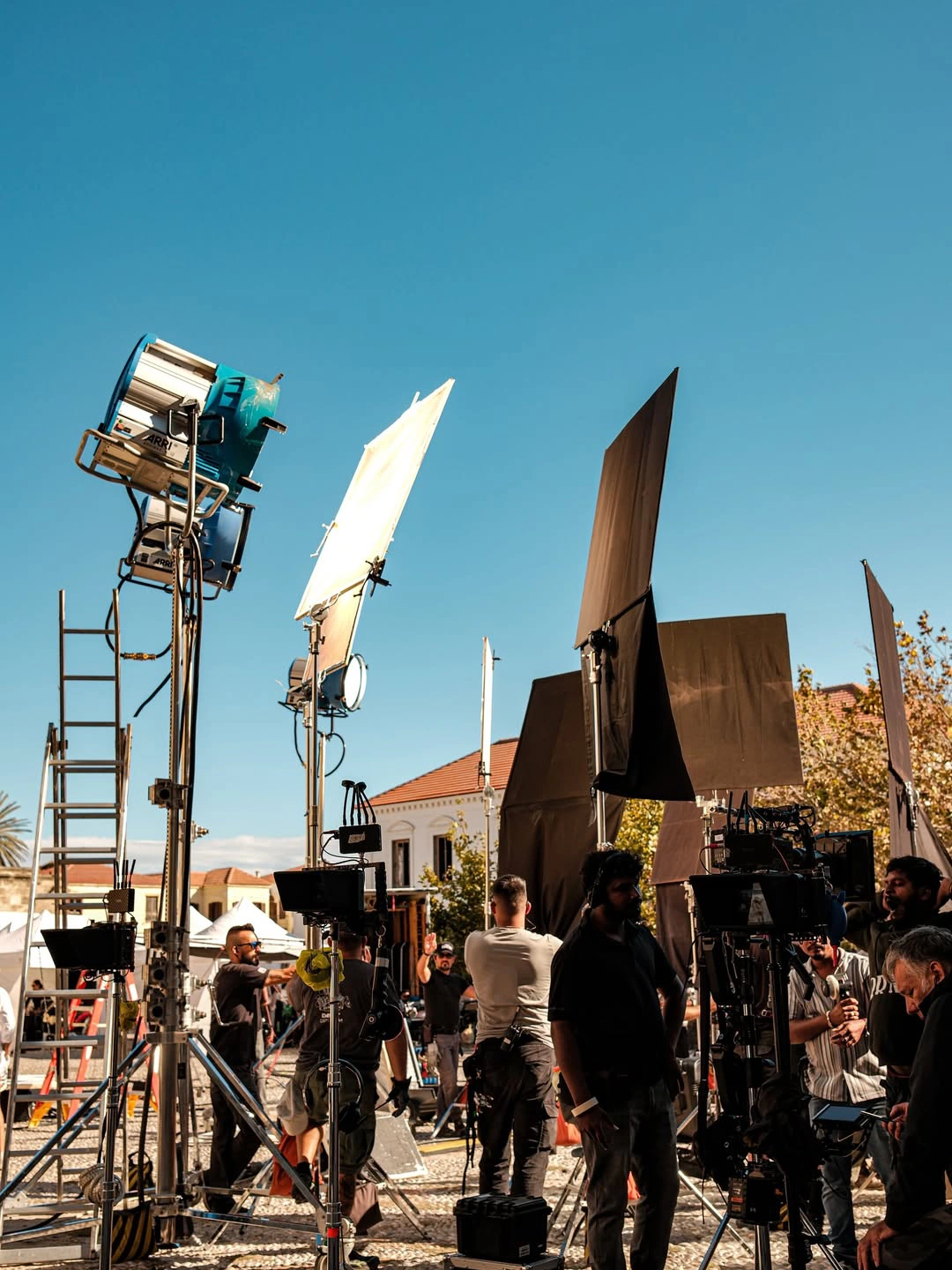 Director Maruthi Daughter Hiya Shares Prabhas Rajasaab Working Stills