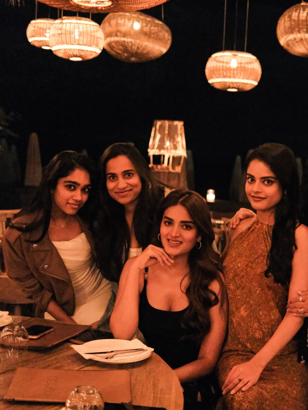 Director Maruthi Daughter Hiya Shares Prabhas Rajasaab Working Stills