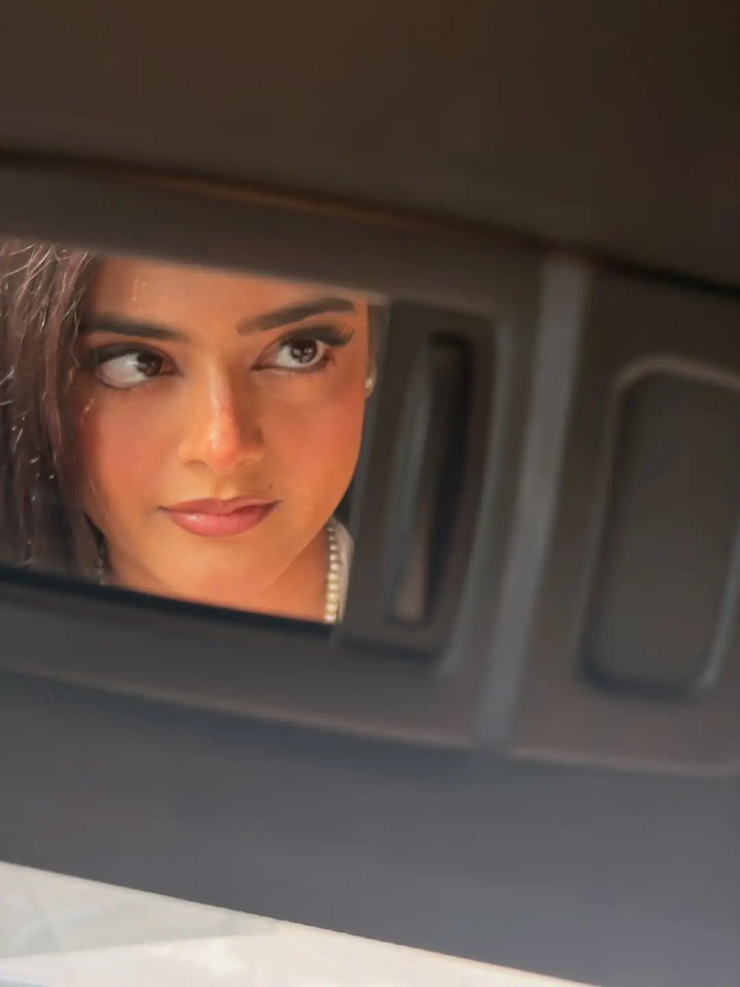 Riddhi Kumar is making a splash with hot photos on beach