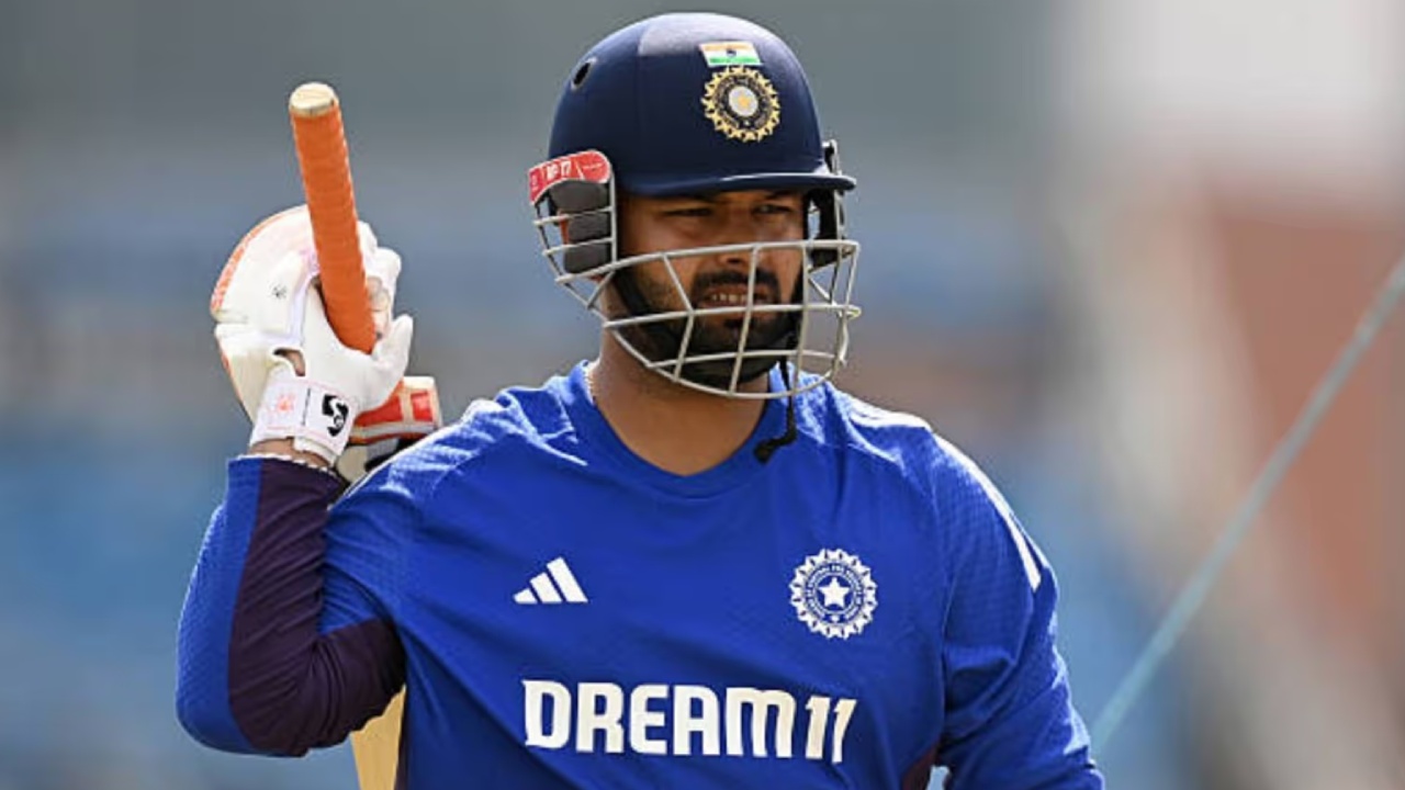 IND vs NZ : కివీస్‌తో వ‌న్డే సిరీస్‌.. పంత్‌కు భారీ షాక్‌..! ద్విశ‌త‌క వీరుడికి చోటు!