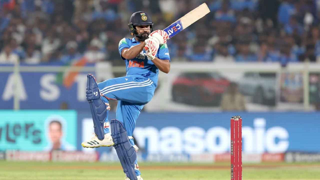 Rohit Sharma: సౌతాఫ్రికాతో మూడో వన్డే.. రోహిత్ శర్మ అరుదైన మైలురాయి.. సచిన్, కోహ్లి, ద్రవిడ్ సరసన..