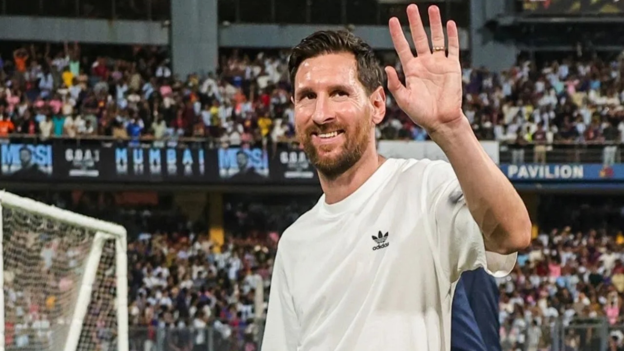 Lionel Messi : ఢిల్లీలో మెస్సీ మేనియా.. హ్యాండ్ షేక్ కోసం కోటి రూపాయ‌లు..!