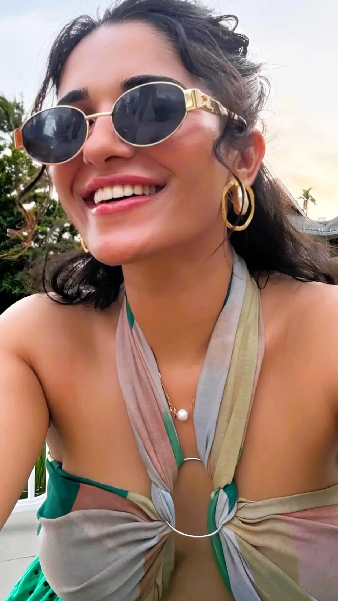 Ruhani Sharma latest glamour photos (1)