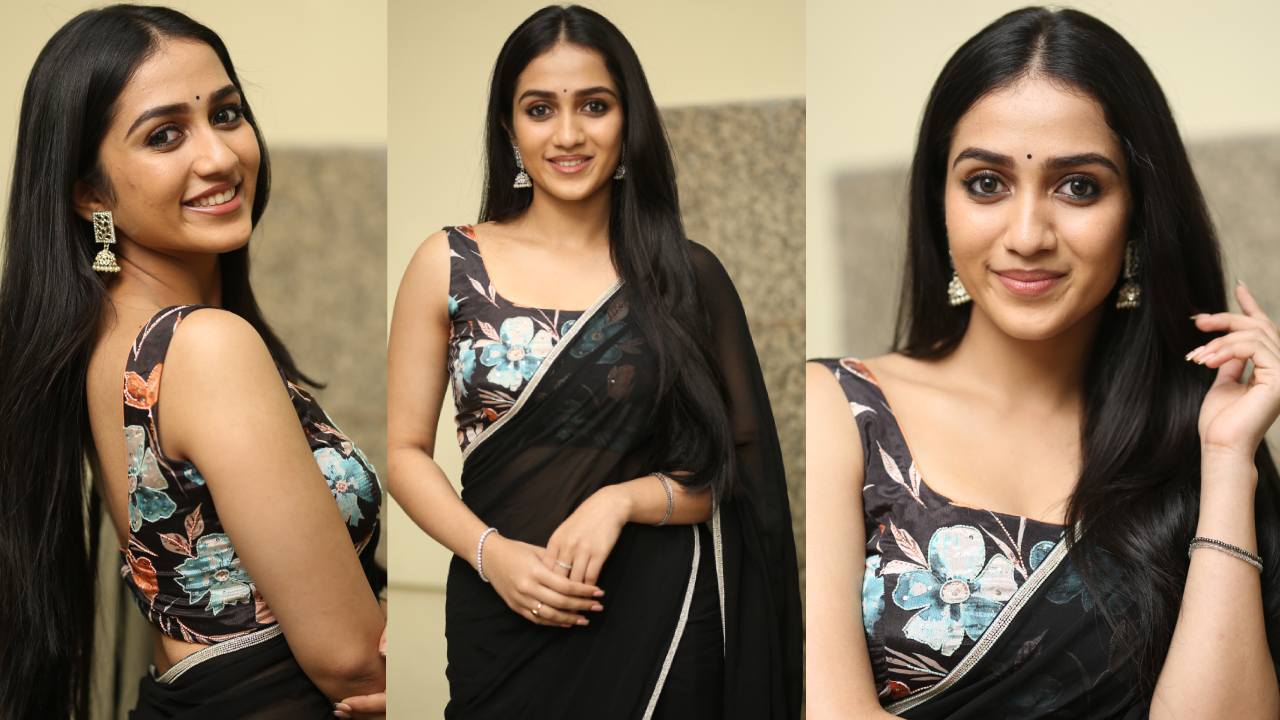 Sakshi Mhadolkar: మోగ్లీ 2025 మూవీ థాంక్యూ మీట్ లో సాక్షి మడోల్కర్.. గ్లామర్ ఫొటోస్ వైరల్