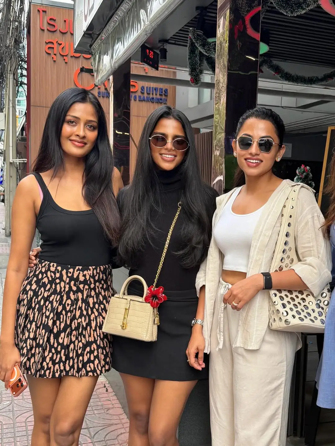 Serial actress Navya Swamy latest photos. (1)