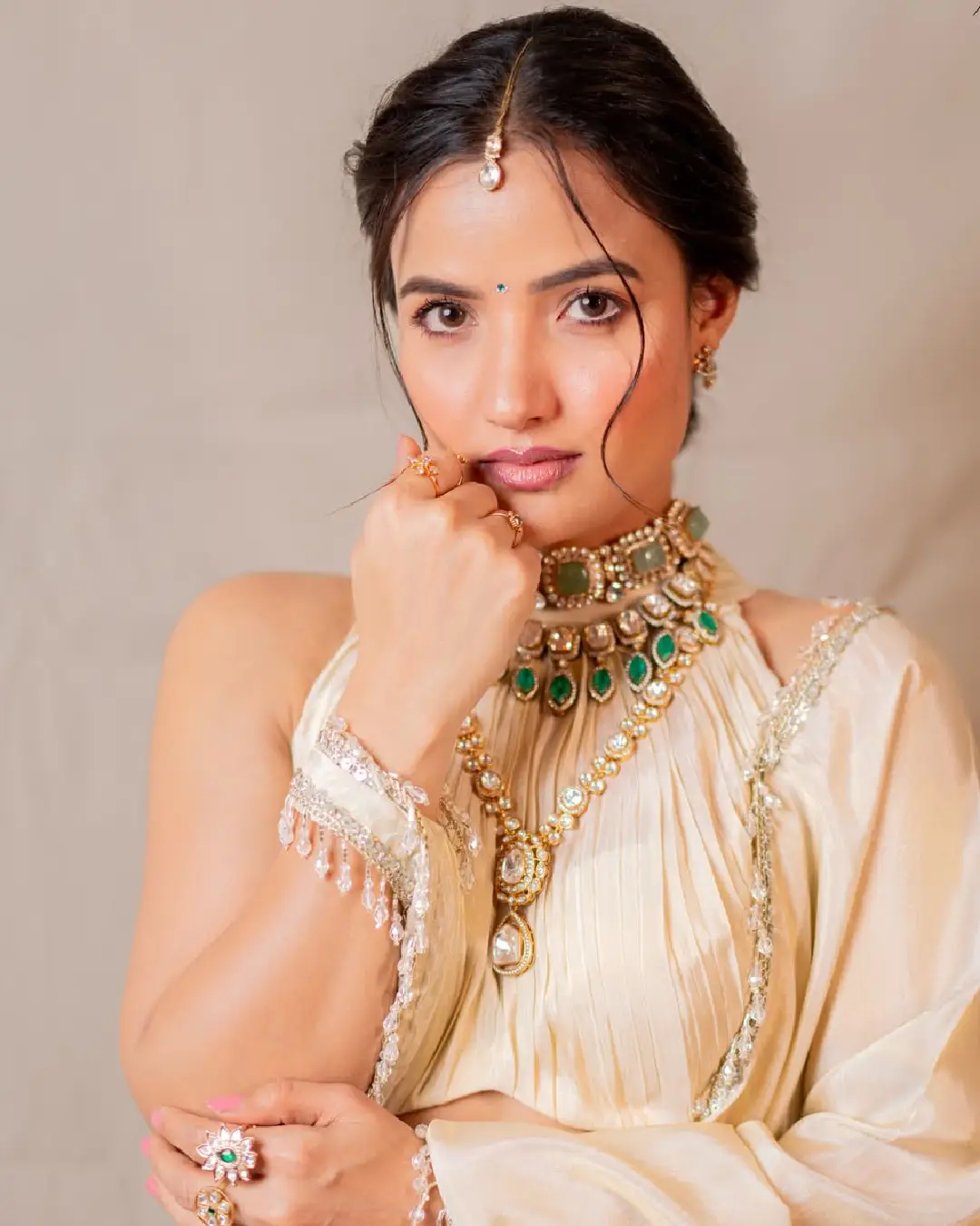 Social media fame Siri Hanumanth latest photos (1)