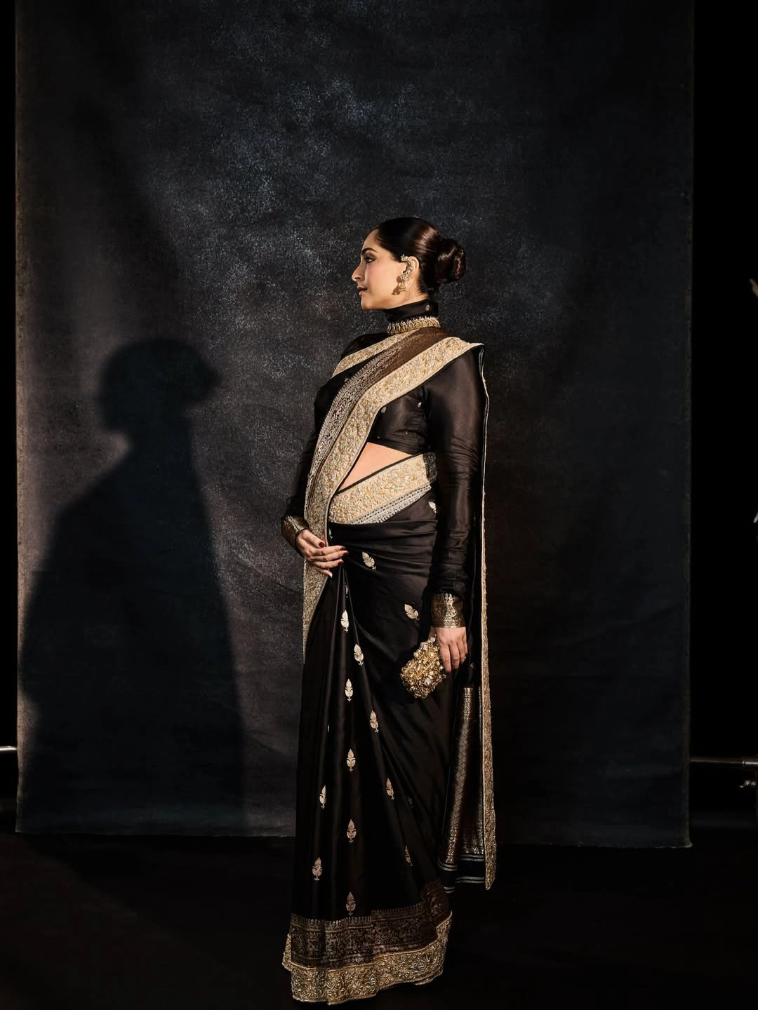 Sonam Kapoor Baby Bump Photos