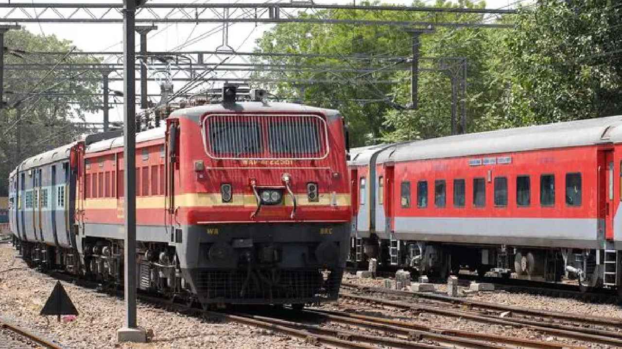 Sankranti Special Trains: సంక్రాంతికి ఊరు వెళ్తున్నారా? గుడ్‌న్యూస్.. ఏకంగా 600 ప్రత్యేక రైళ్లు.. ఏయే రూట్లలో అంటే..