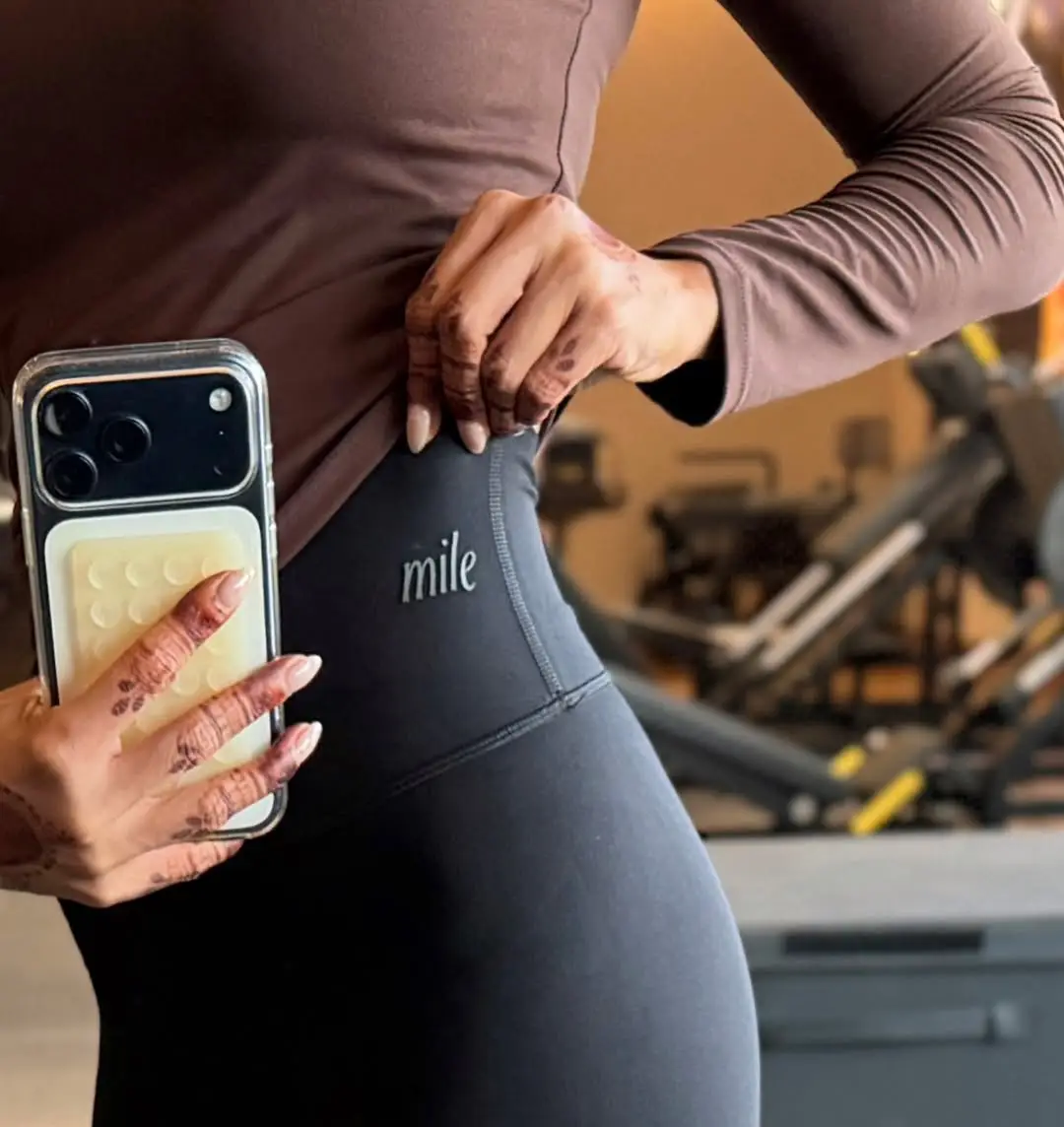 Star beauty Samantha shared special photos for 2025. (1)