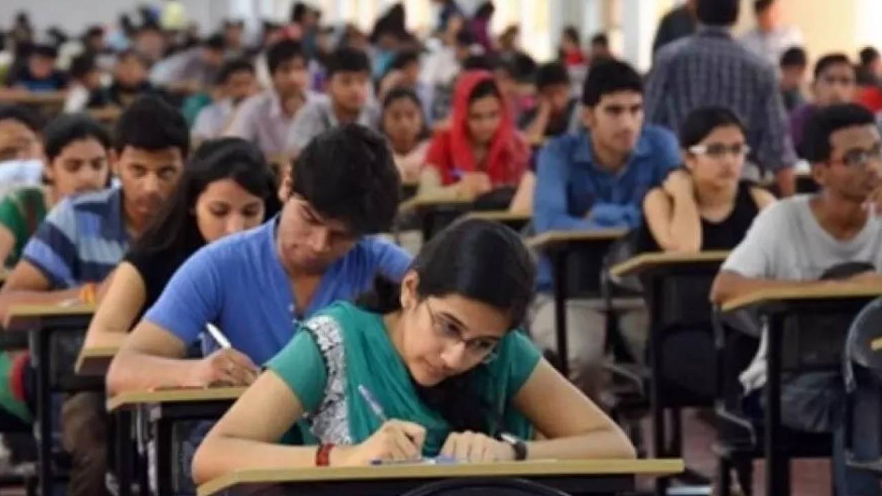 TG Inter Exams : ఇంటర్‌ విద్యార్థులకు బిగ్ అలర్ట్.. పరీక్షల షెడ్యూల్‌లో స్వల్ప మార్పు