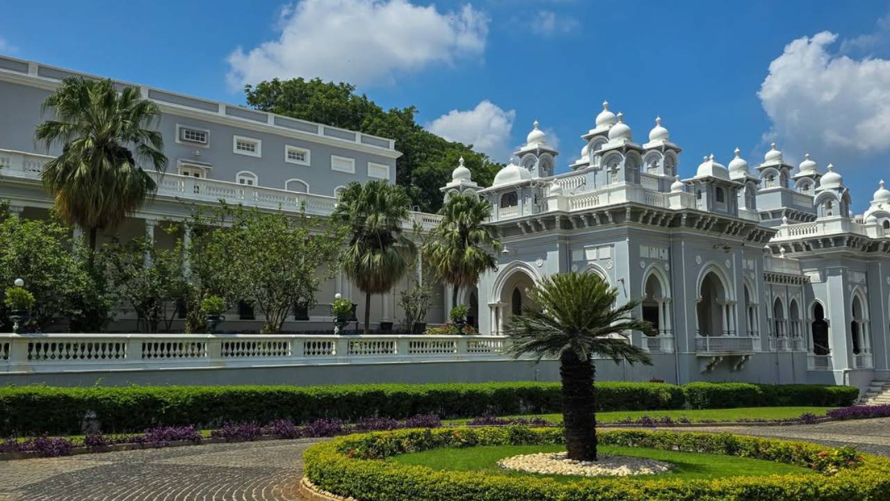 Taj Falaknuma Palace : మెస్సీ బసచేసే ఫలక్‌నుమా ప్యాలెస్‌లో ఒకరోజు ఉండాలంటే ఎన్ని లక్షలో తెలుసా? దీని ప్రత్యేకతలు ఏమిటంటే?