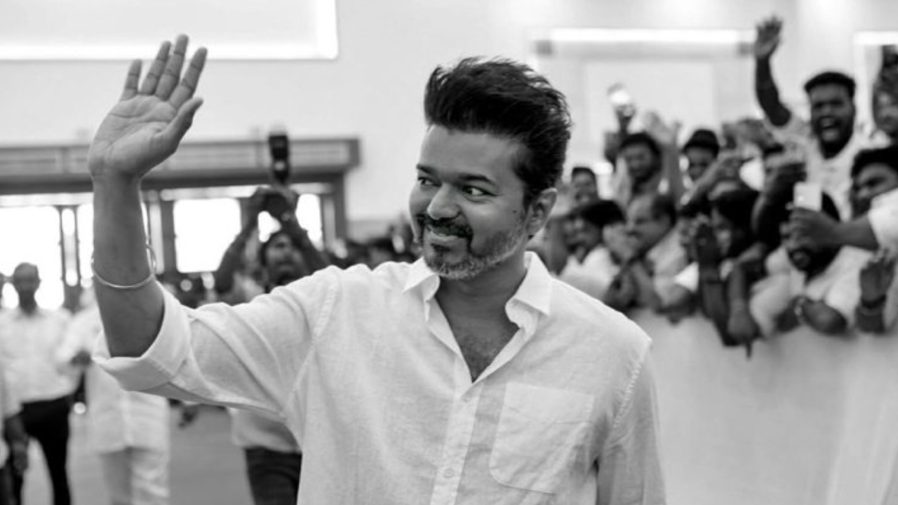 Thalapathy Vijay: సినిమాలకు ఇక సెలవు.. అభిమానుల సమక్షంలో రిటైర్‌మెంట్‌ ప్రకటించిన విజయ్‌..