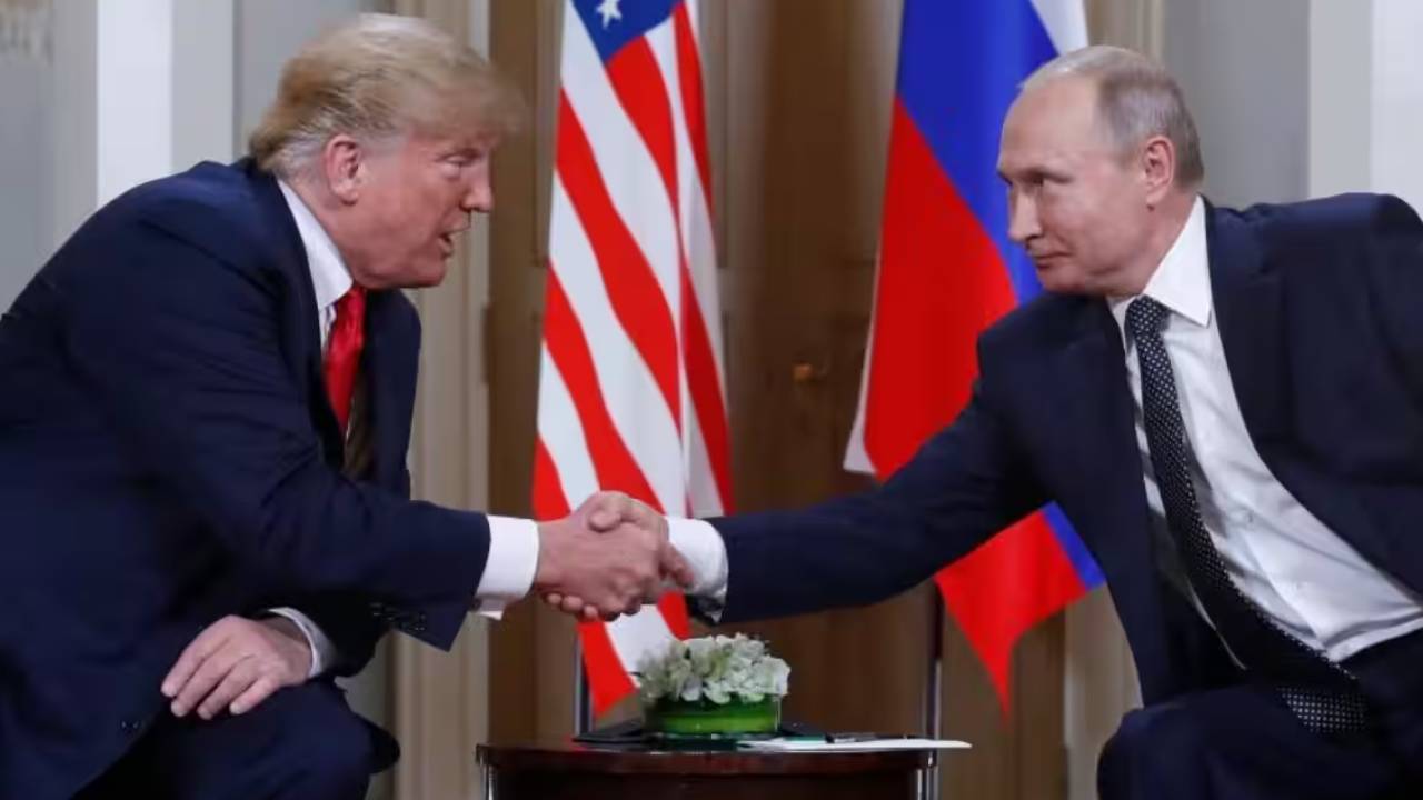 Trump Zelensky Meeting : ముగింపు దిశగా యుక్రెయిన్, రష్యా వార్..! ఫ్లోరిడా మీటింగ్‌కు ముందే పుతిన్‌తో ట్రంప్ ఫోన్ కాల్..