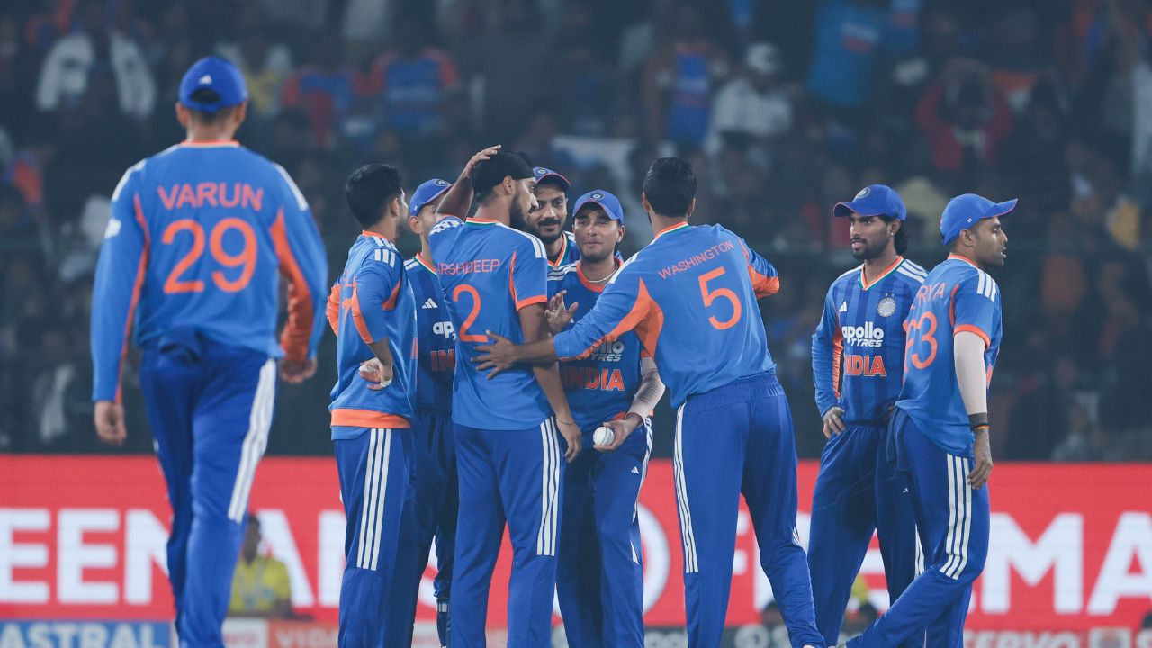 తొలి టీ20 మ్యాచులో 101 పరుగుల తేడాతో టీమిండియా విజయం.. సౌతాఫ్రికా వికెట్లు టపా టపా ఎగిరిపోయాయ్..