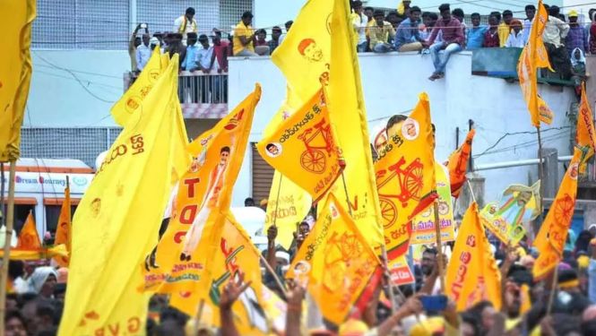 ఆ ప్రాంతంలోని టీడీపీలో ముదురుతున్న ముసలం.. ఎత్తుకు పైఎత్తులు వేస్తున్న నేతలు.. ఎందుకంటే?