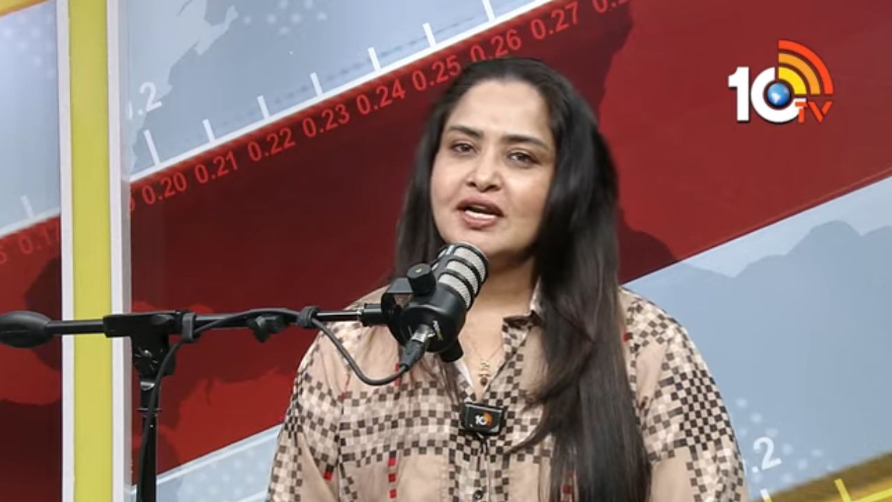 ఒక పర్టికులర్ క్యారెక్టర్‌లో ట్రాప్ చేసి పెట్టారు.. నేనేమీ లిమిట్‌ పెట్టుకోలేదు..: సినీనటి ప్రగతి