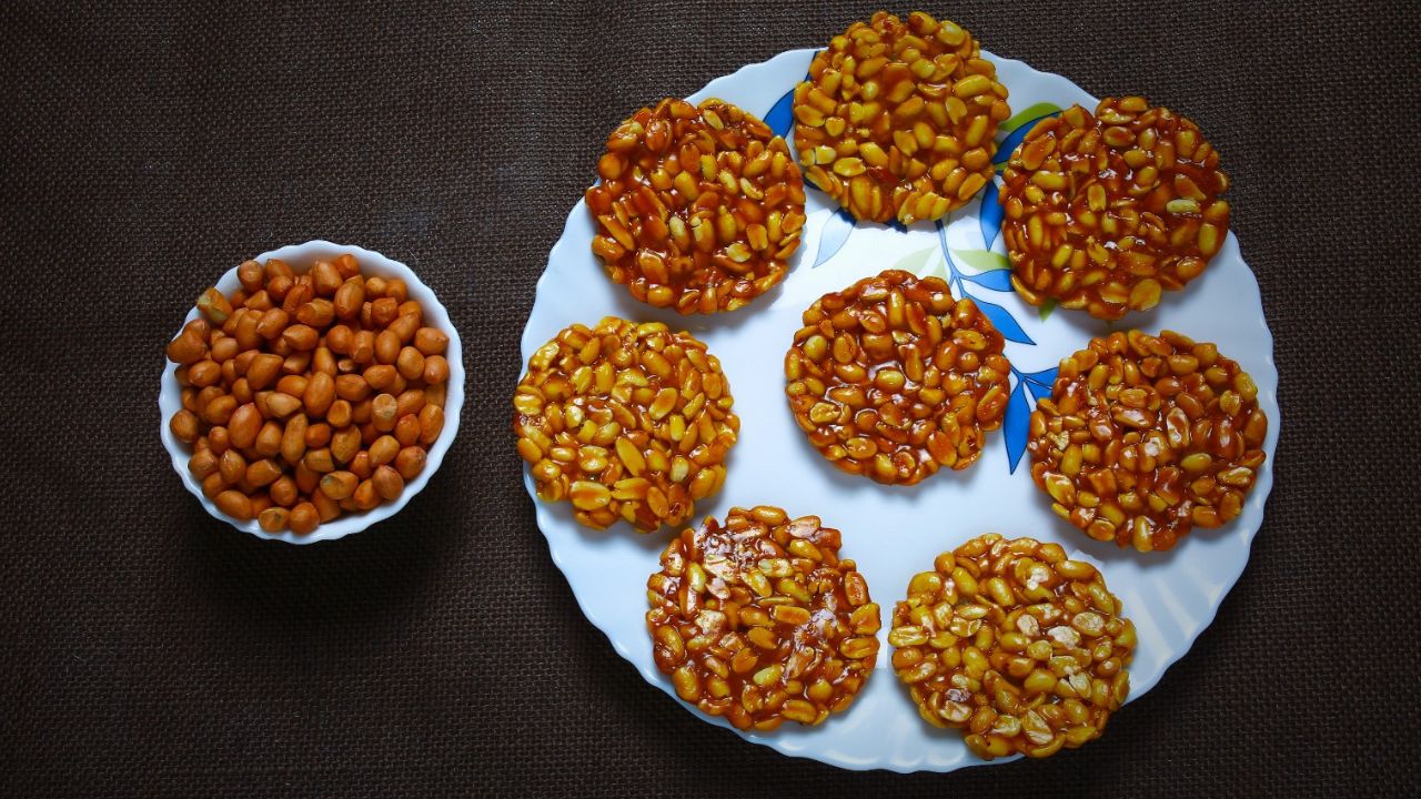 Peanut Chikki: కీలక నిర్ణయం.. చిన్నారులకు ప్రతిరోజు ఒక పల్లీ చిక్కీ..