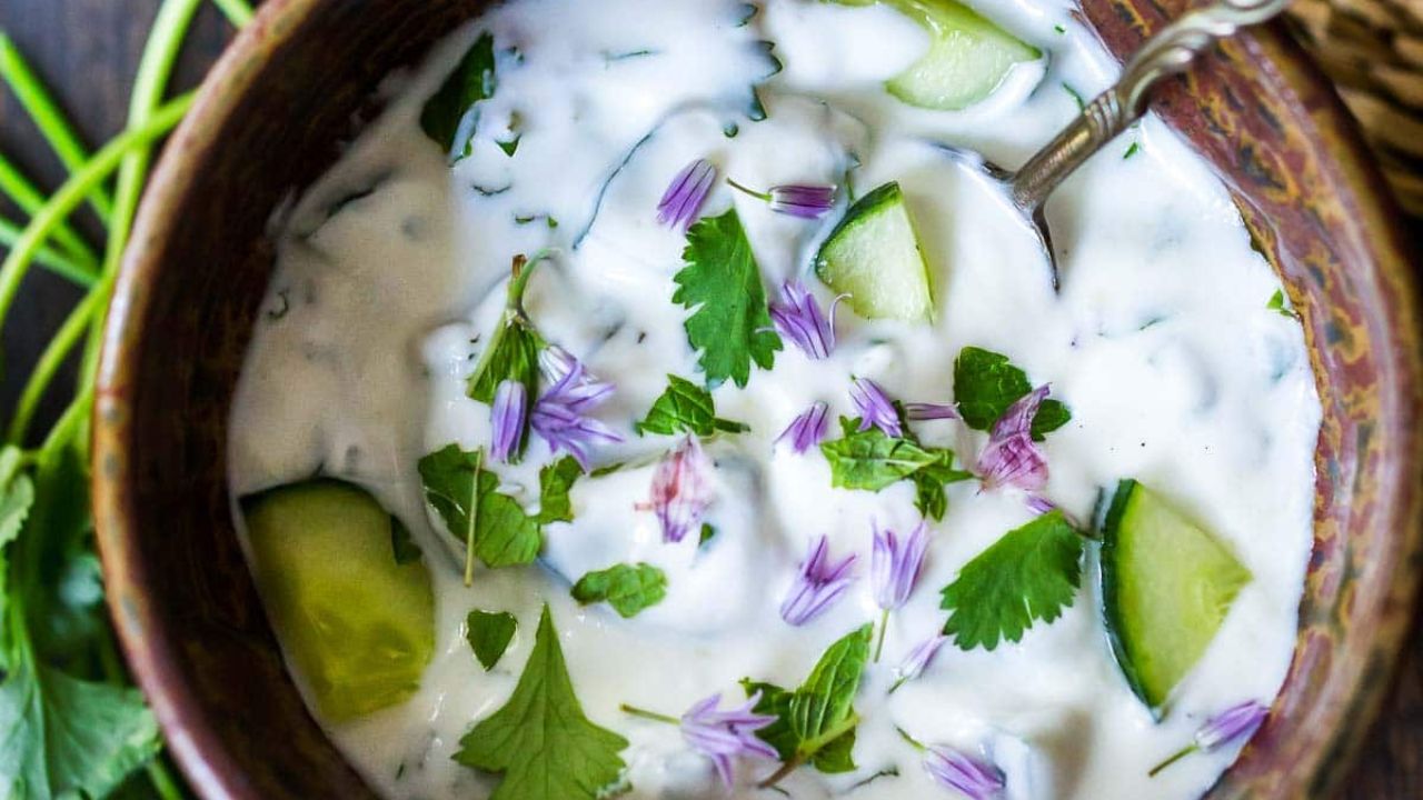 అంత్యక్రియలకు వెళ్లి.. పెరుగుతో చేసిన రైతాను తాగిన గ్రామస్థులు.. ఆ తర్వాత 200 మంది భయంతో వణికిపోతూ..