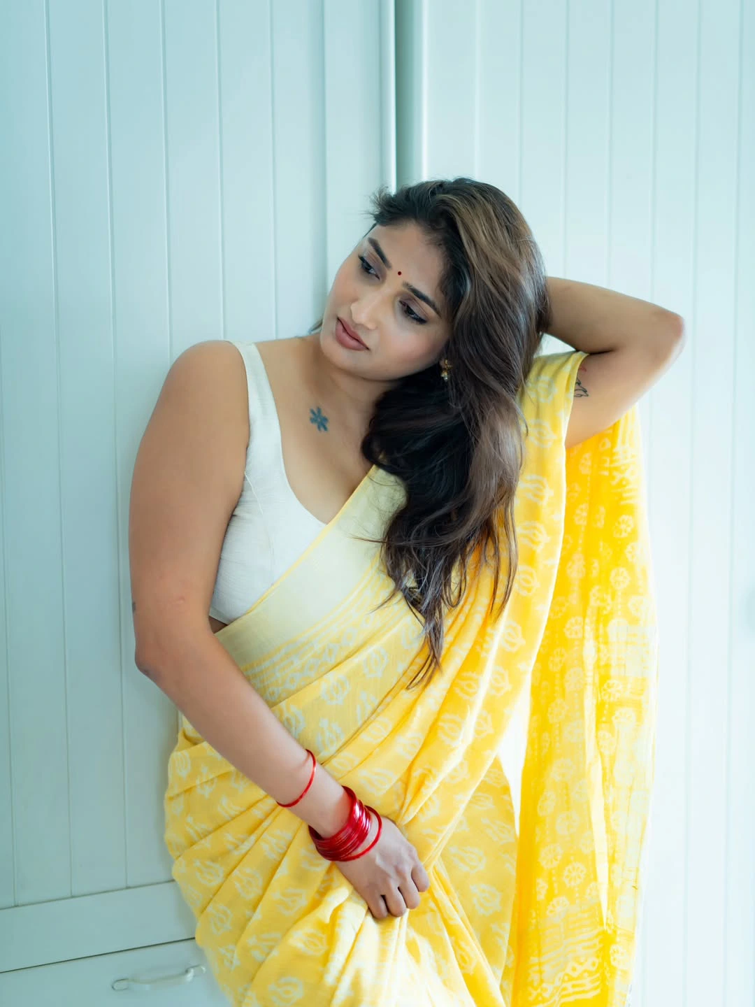 Priya Vadlamani Stunning Looks in Saree