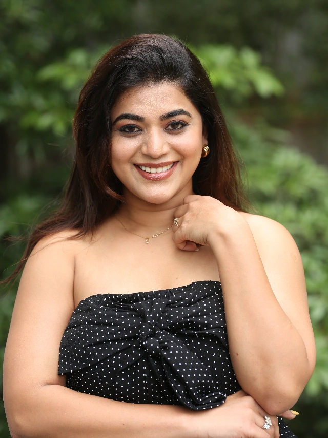 Yamini Bhaskar Cute Chubby Looks