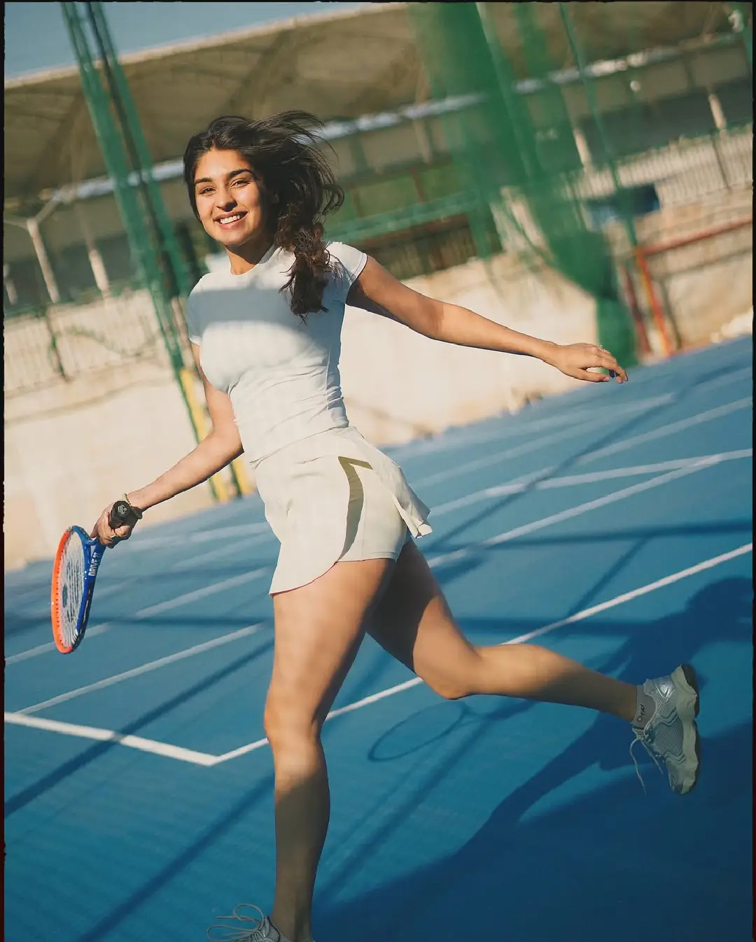 Yukti Thareja glamorous show in a sports dress. (1)