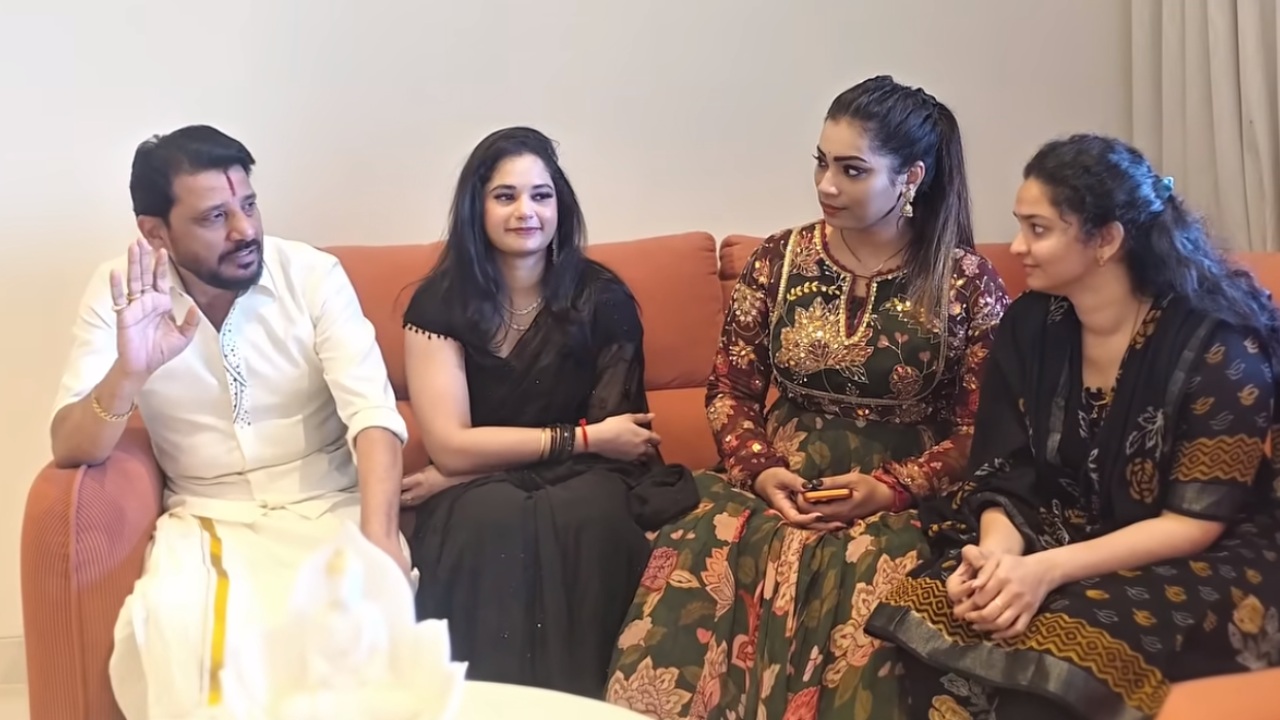 Duvvada Srinivas : బిగ్ బాస్ లో రమ్యకు అన్యాయం జరిగింది.. అనవసరమైన వాళ్ళు ఫైనల్ కి వచ్చారు.. దువ్వాడ కామెంట్స్ వైరల్..