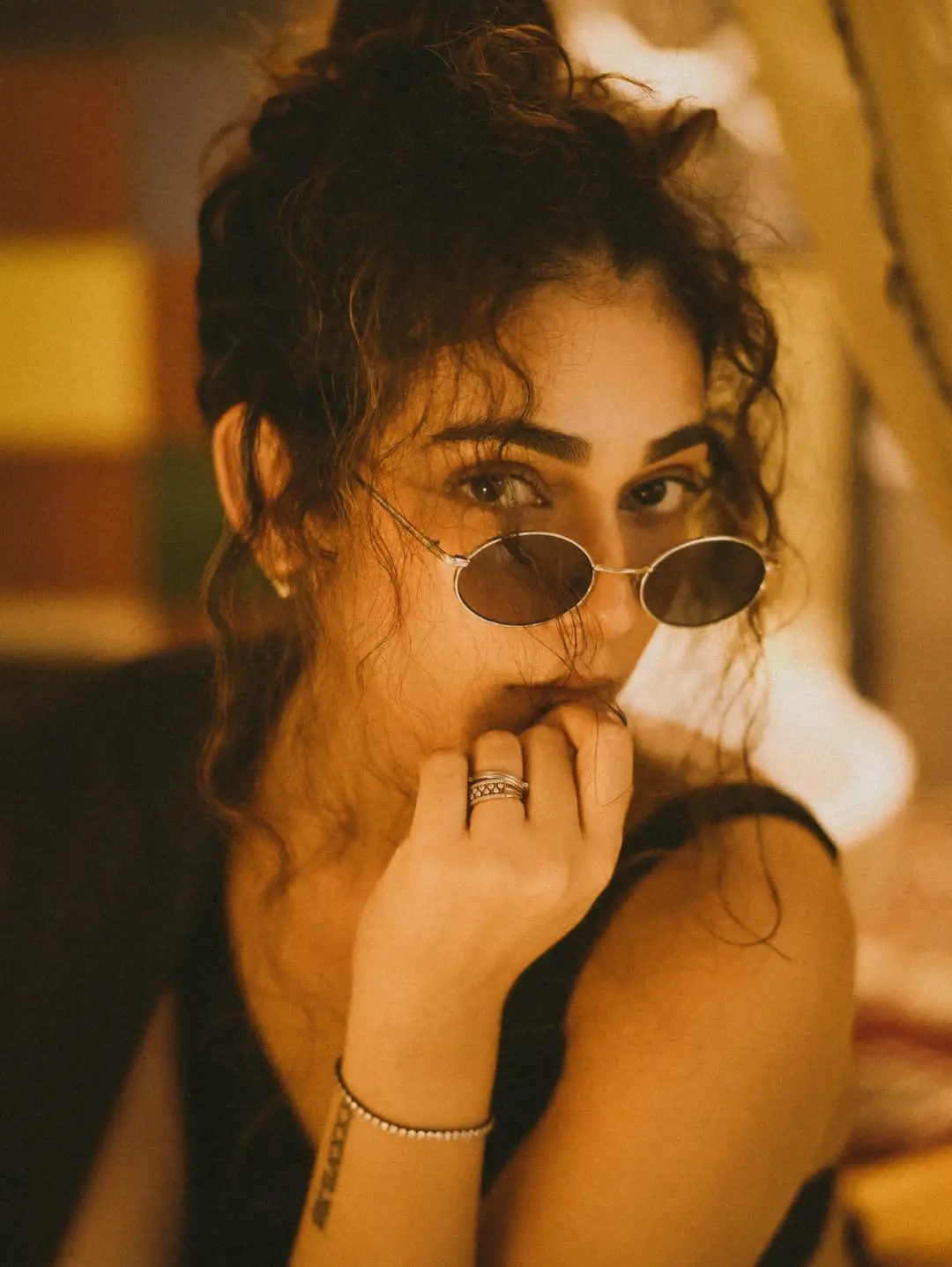 Akanksha Singh latest glamour photos (1)