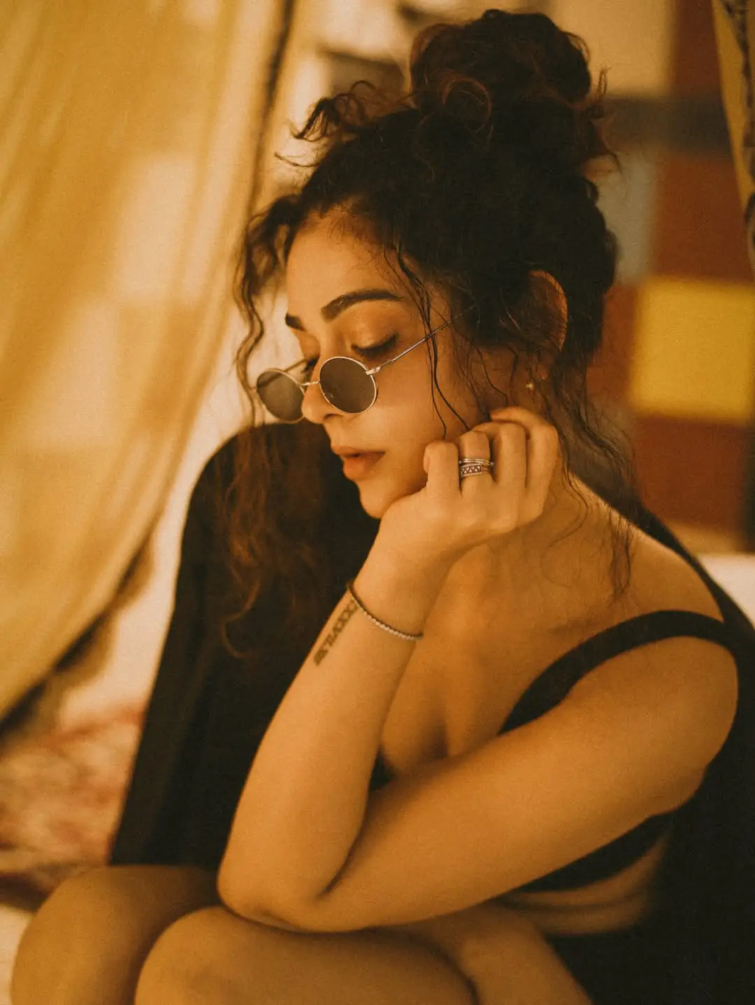 Akanksha Singh latest glamour photos (1)