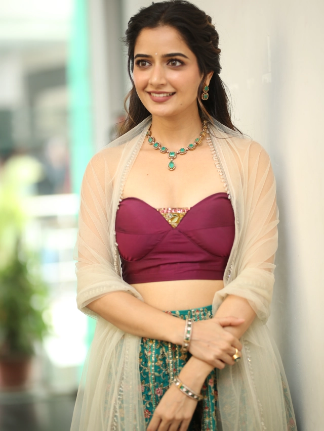 Ashika Ranganath Dimple Hayathi Shines in Bhartha Mahasayulaku Wignyapthi Promotions