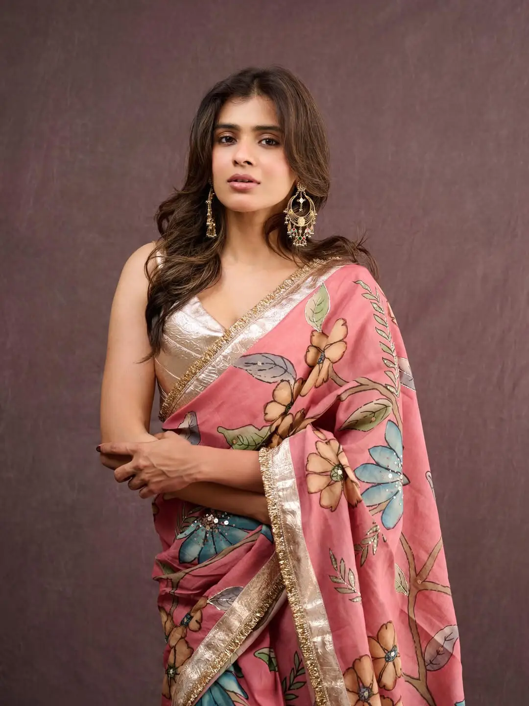 Hebah Patel latest glamorous photos (1)