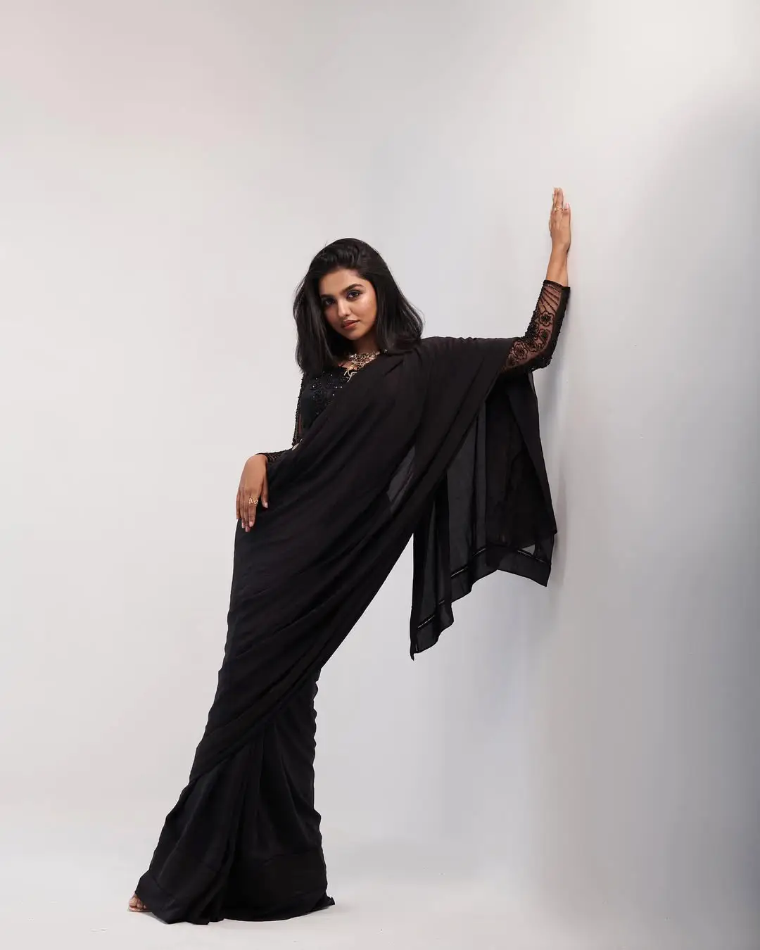 Jana Nayagan beauty Mamitha Baiju latest photos (1)