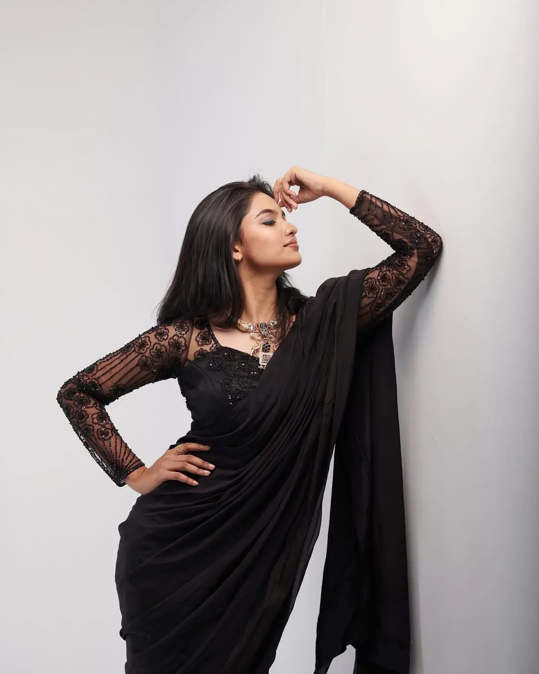 Jana Nayagan beauty Mamitha Baiju latest photos (1)