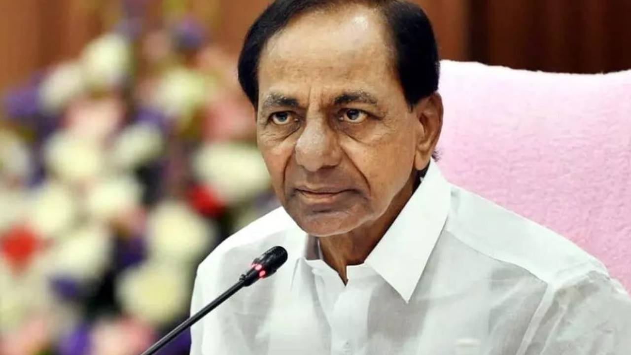 KCR Farm House : ఎర్రవల్లి కేసీఆర్ ఫామ్‌హౌస్‌ను ముట్టడించిన కాంగ్రెస్ నేతలు