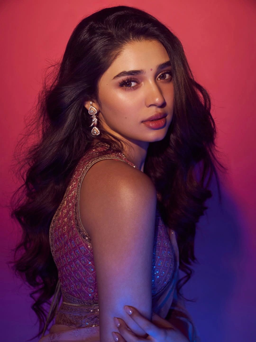 Krithi Shetty Sizzling Photos in Saree