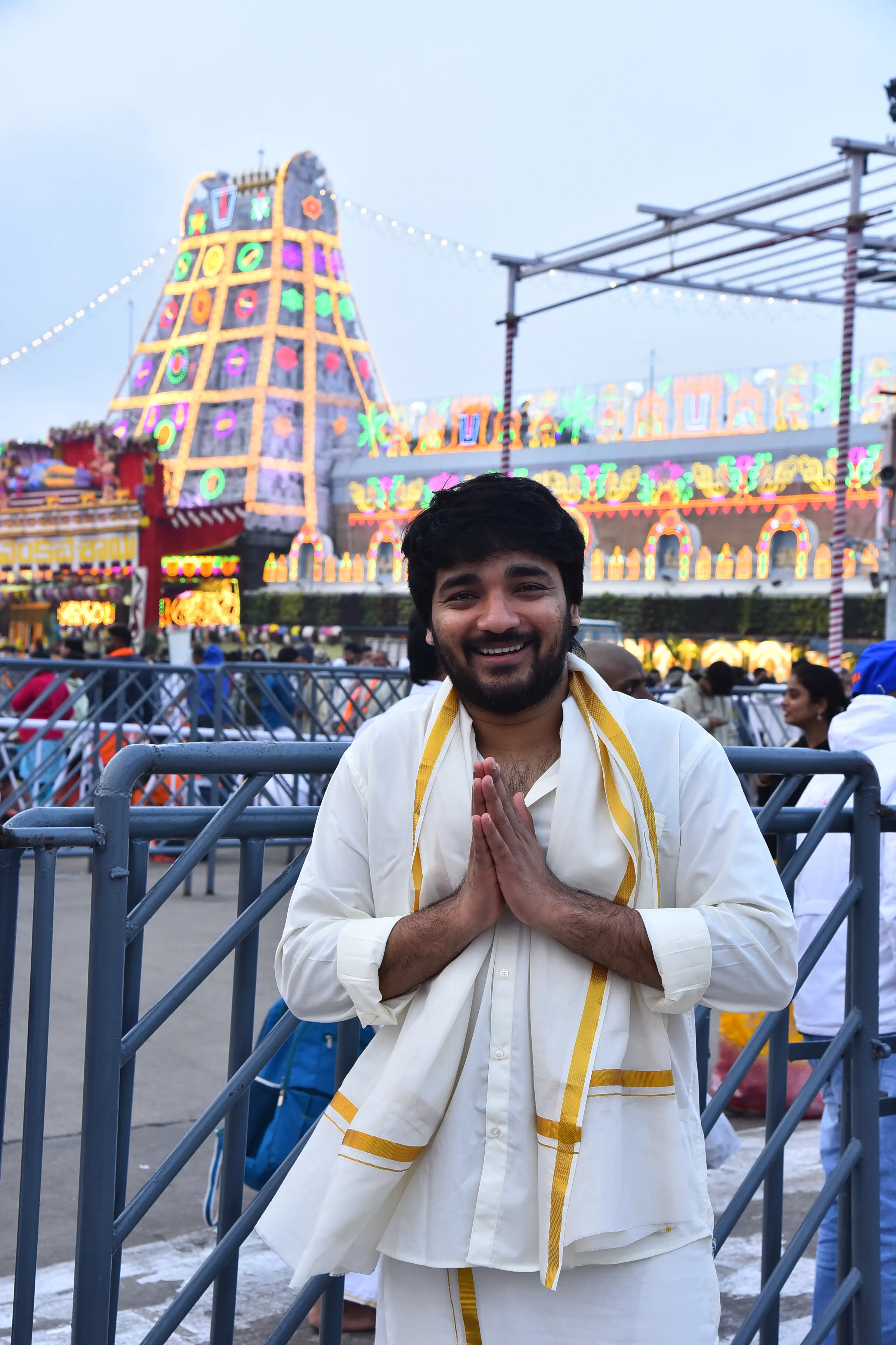 Mana ShankaraVaraprasad garu movie team went to Tirumala. (2)