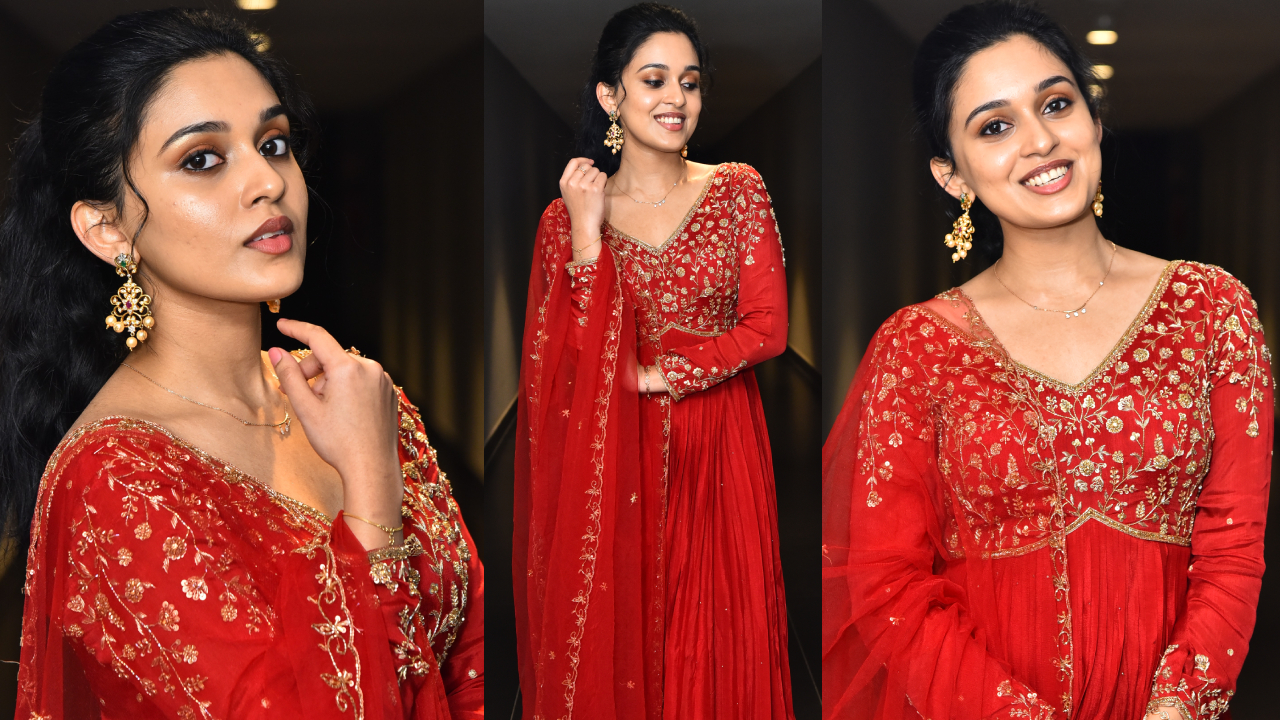 Nidhi Pradeep: ‘గోదావరి గట్టుపైన’ టీజర్ రిలీజ్ ఈవెంట్ లో నిధి ప్రదీప్.. క్యూట్ ఫోటోలు