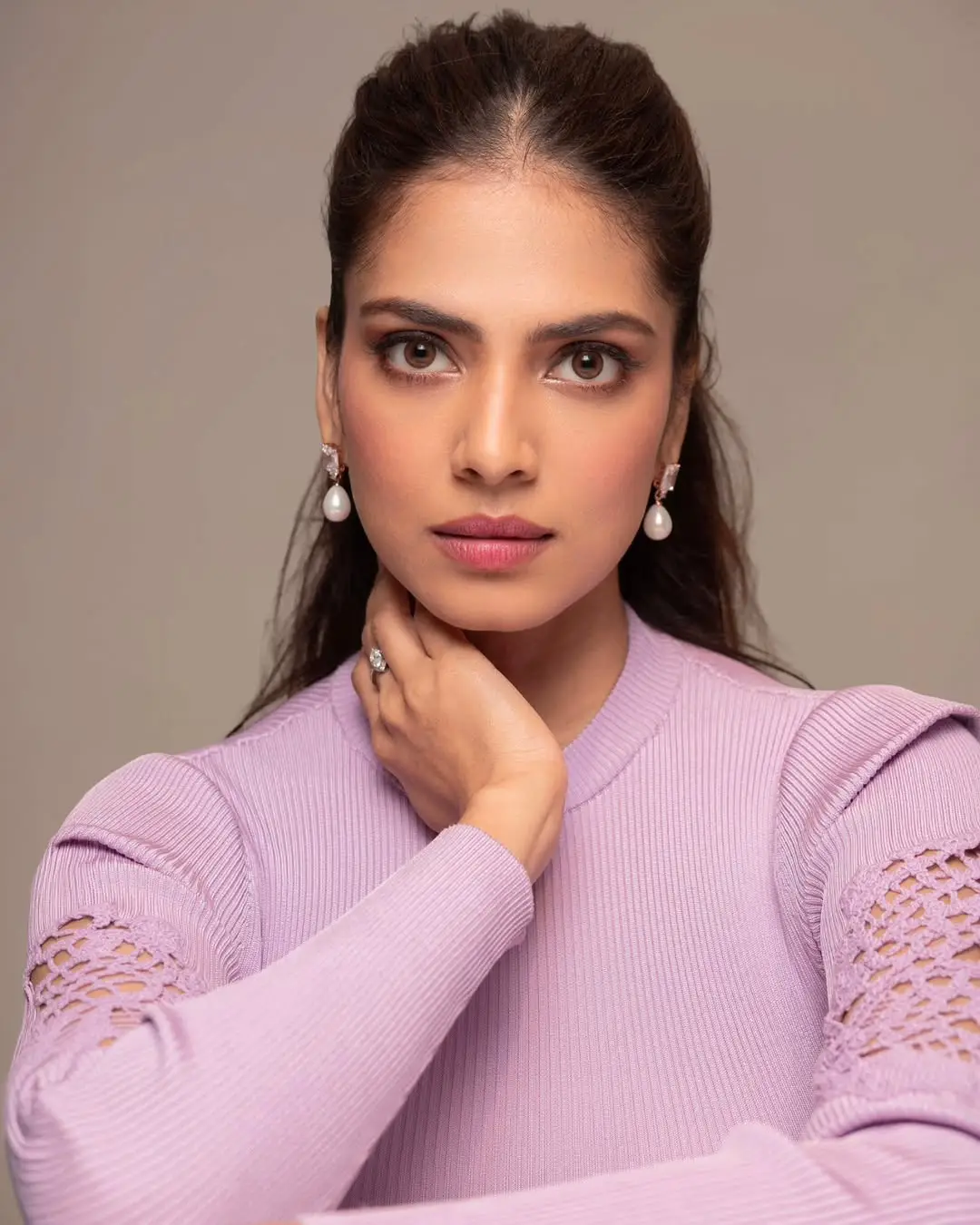 Raja Saab beauty Malavika Mohanan latest photos (1)