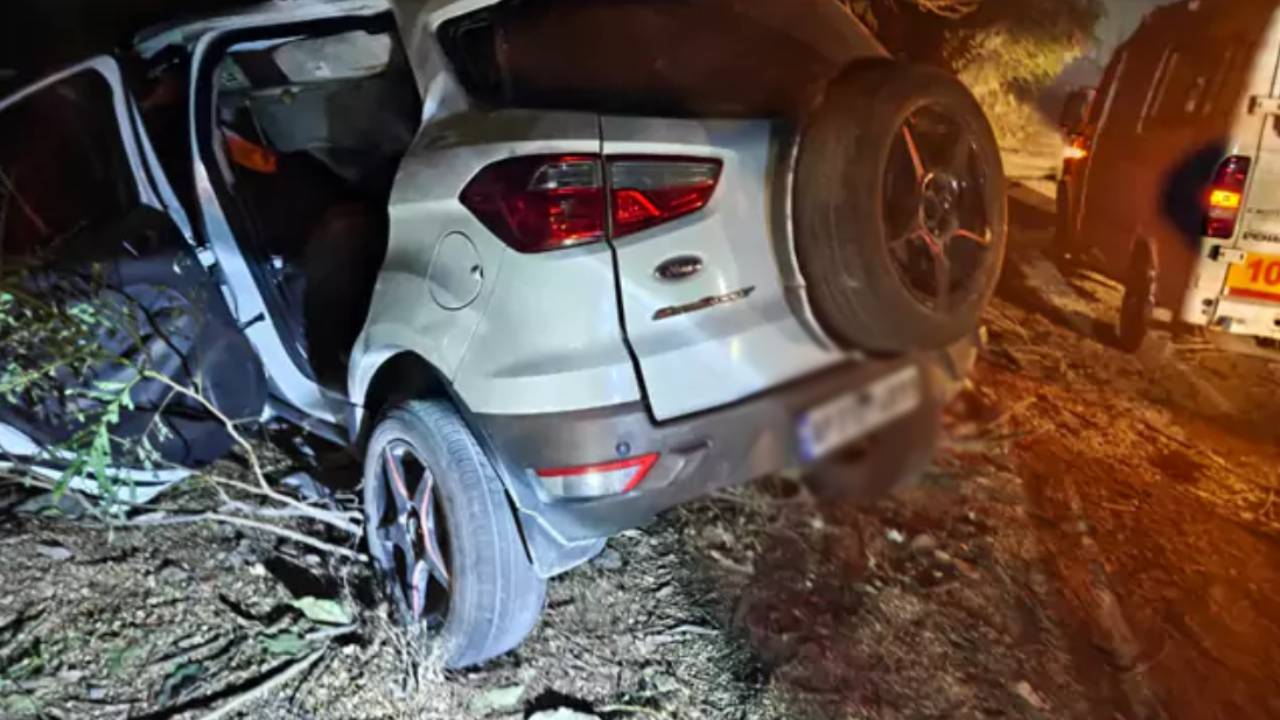 Road Accident : ఘోర రోడ్డు ప్రమాదం.. నలుగురు విద్యార్థులు దుర్మరణం