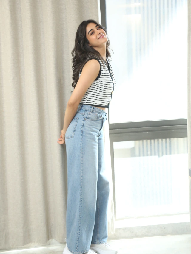 Sakshi Vaidya Trendy Looks