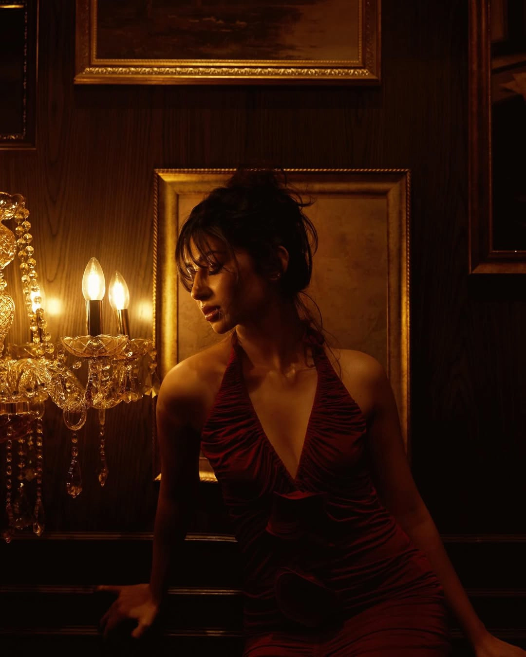 Dhurandhar Actress Sara Arjun Sizzling Poses