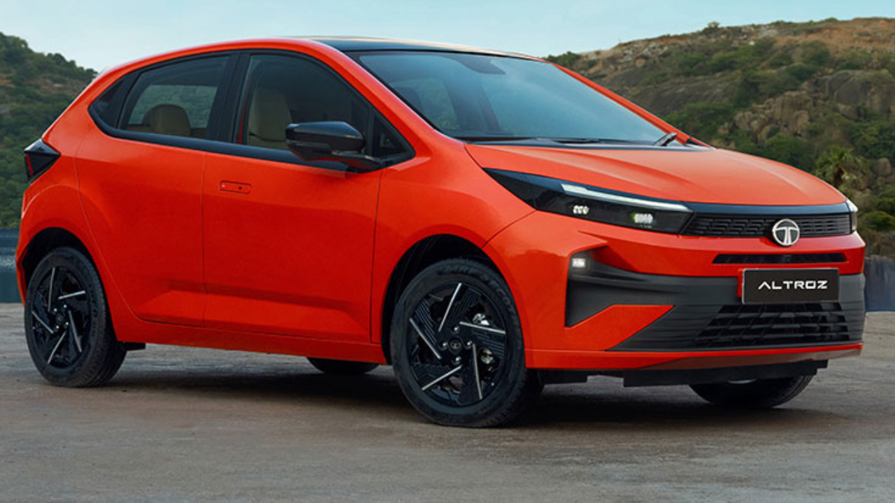 Tata Altroz : టాటా ఆల్ట్రోజ్ టాప్ వేరియంట్ ఇదిగో.. రూ. 2 లక్షల డౌన్‌పేమెంట్ కట్టి ఇంటికి తెచ్చుకోండి.. నెలకు ఈఎంఐ ఎంతంటే?