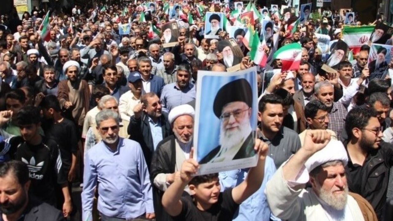 ఇరాన్‌లో నిరసనలు తీవ్రతరం.. ఇక క్రౌన్‌ ప్రిన్స్‌ తిరిగి వచ్చేస్తారా? నెక్ట్స్‌ ఏంటి.. “బాహుబలి తిరిగి వస్తాడు” రేంజ్‌లో..