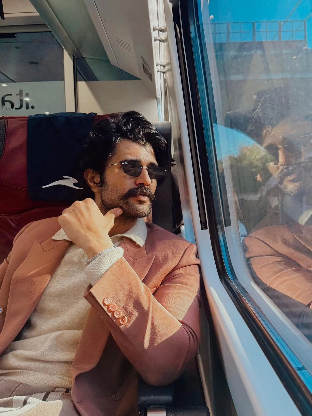 Vijay Deverakonda Rashmika Mandanna Enjoying New Year in Rome