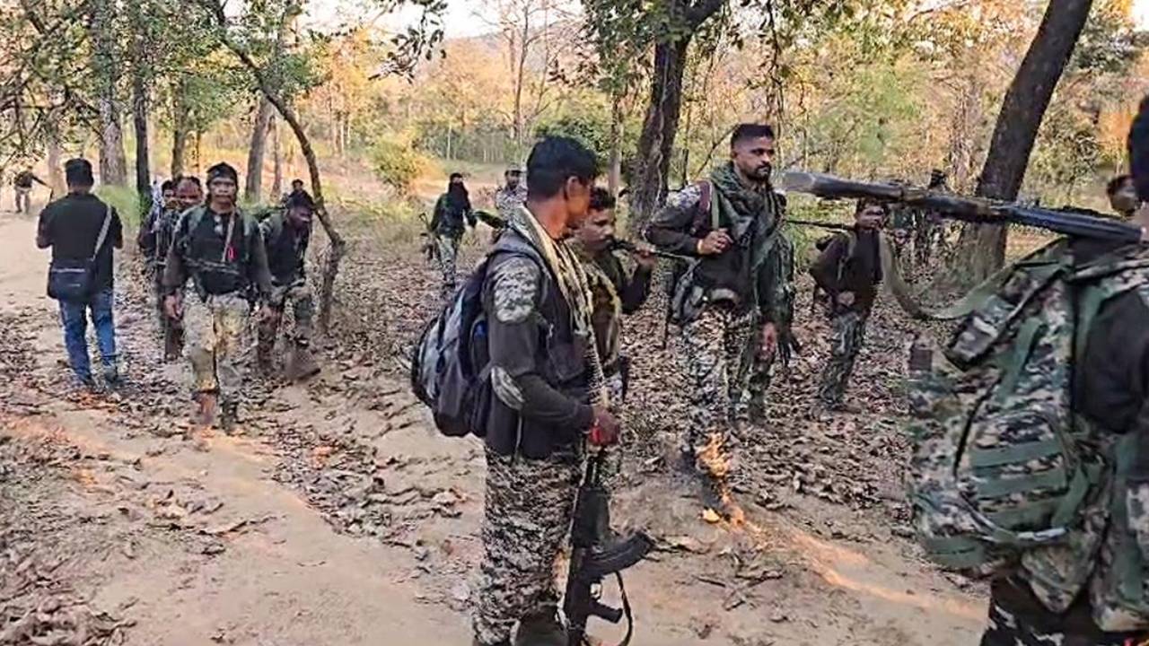 Encounter : బీజాపూర్‌లో భారీ ఎన్‌కౌంటర్‌.. 12మంది మావోయిస్టులు మృతి